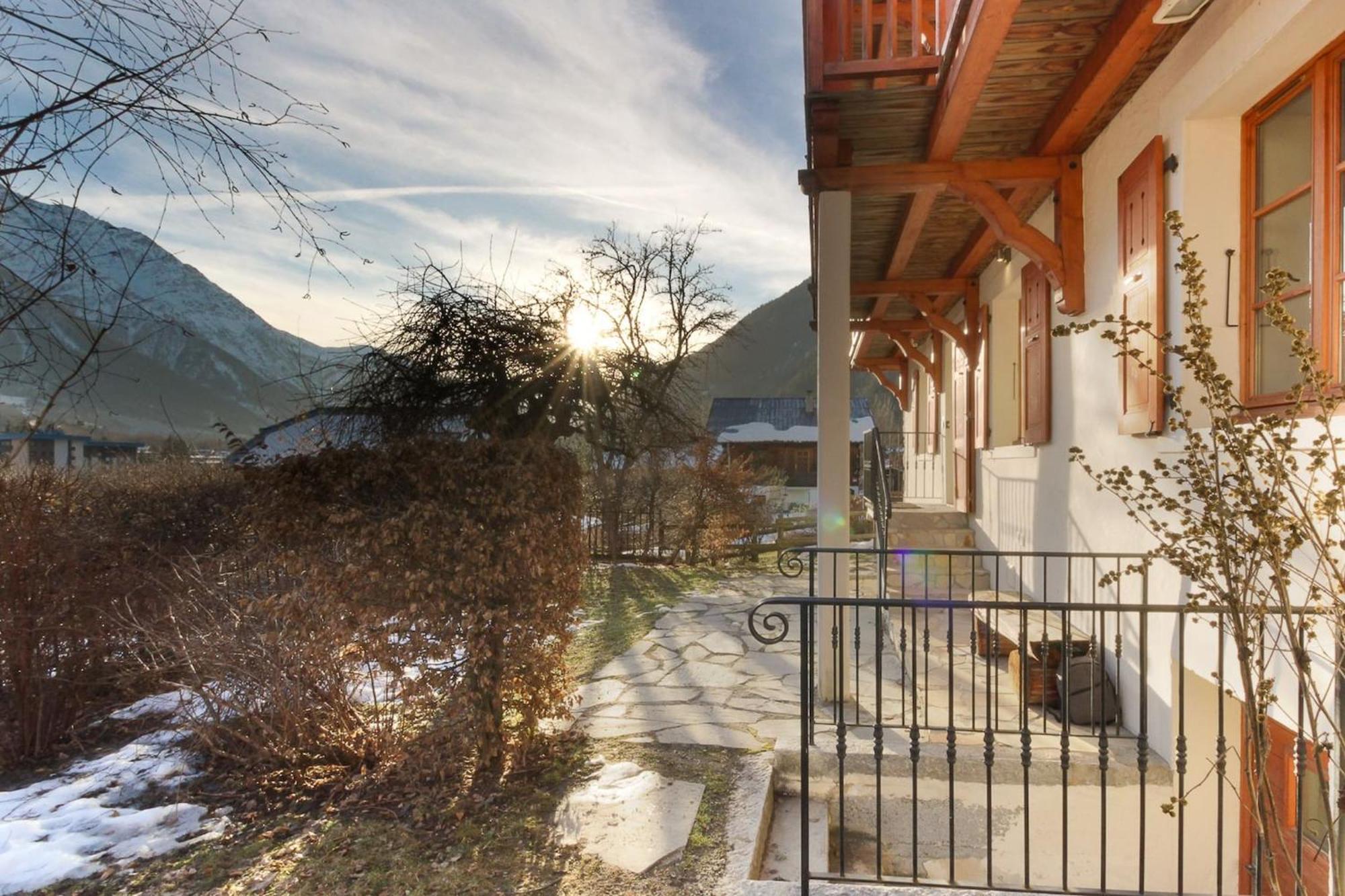 Apartamento Les Alpins - Centre De Chamonix - Renove Avec Jardin Et Vue Imprenable Sur Le Montblanc Exterior foto